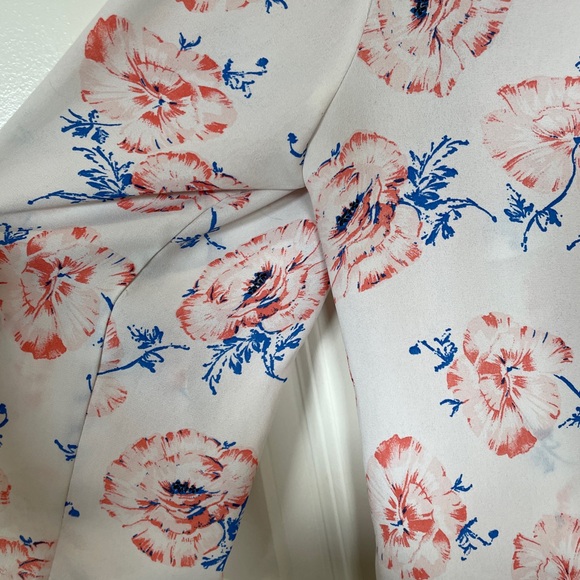 Daniel Rainn Floral Relaxed Blouse - Picture 8 of 14